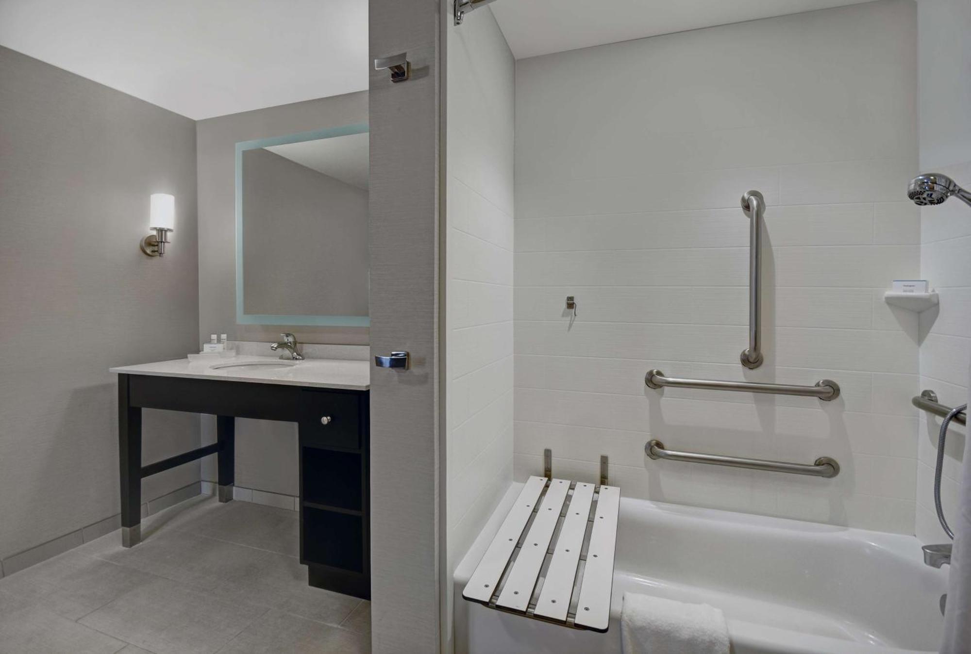 Homewood Suites By Hilton Hamilton, Nj Exterior photo